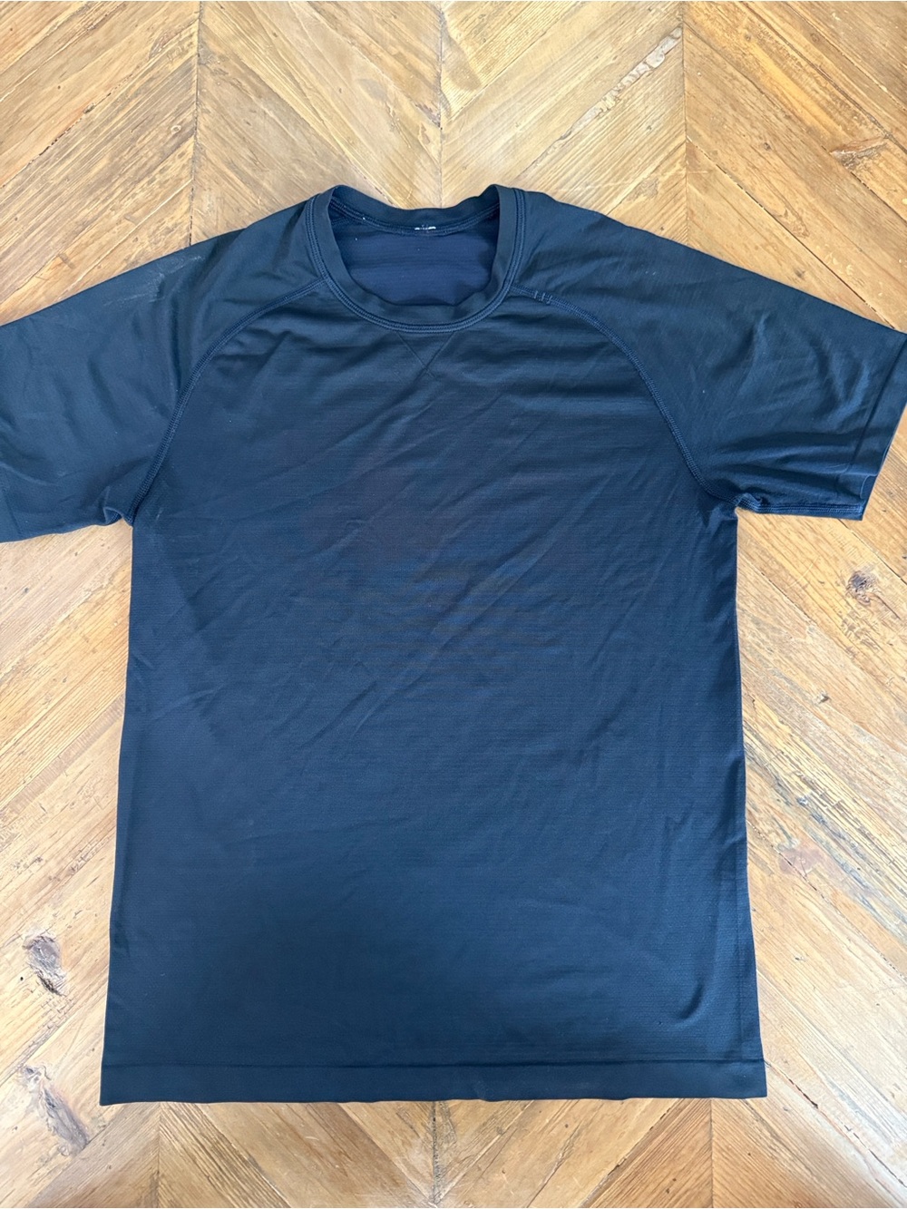 lululemon athletica Black Men's Short Sleeve Performance Tee
